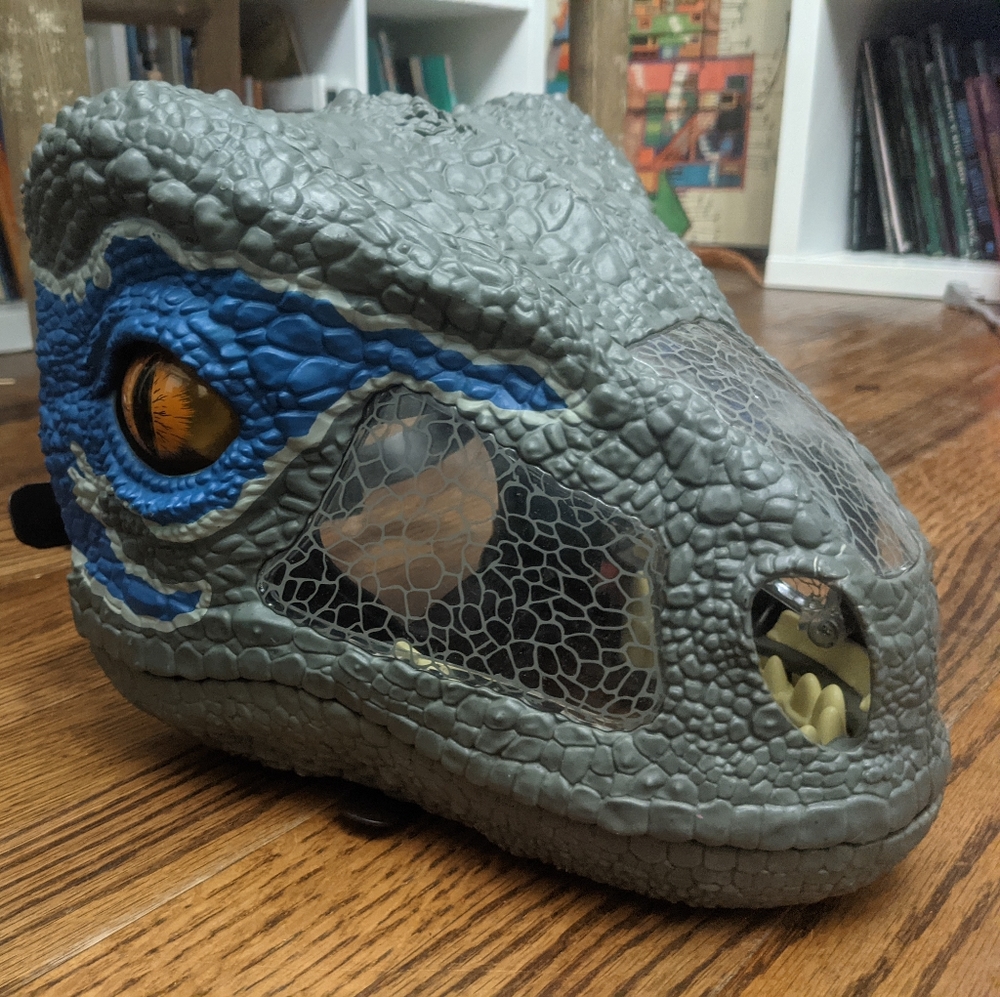 Jurassic Park Claws and Velociraptor head.